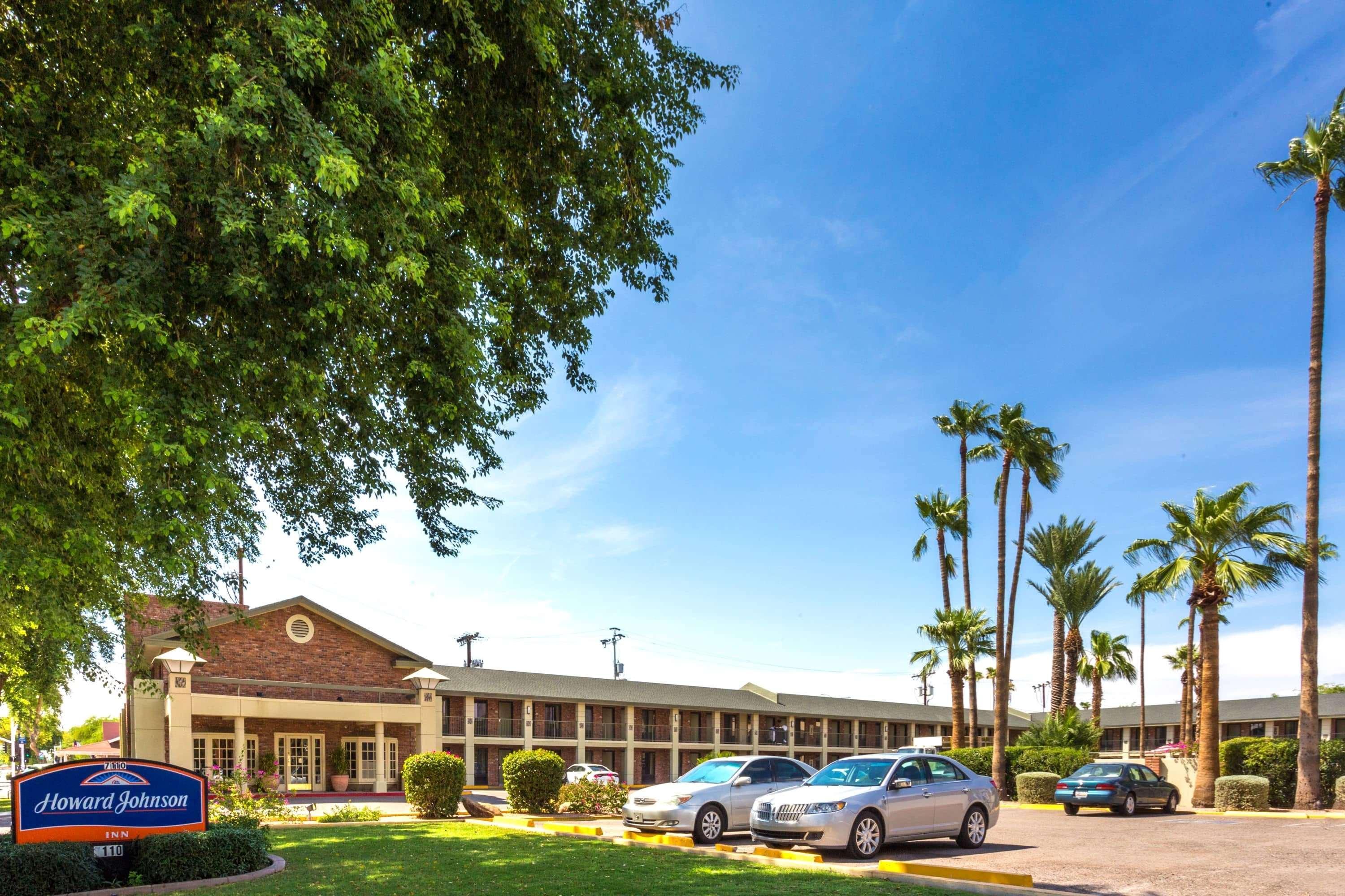 Howard Johnson By Wyndham Scottsdale Old Town Exterior foto